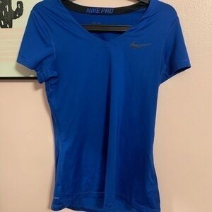 nike |  short sleeve v-neck
